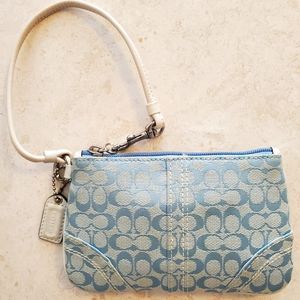 NWOT ~Coach Signature C wristlet